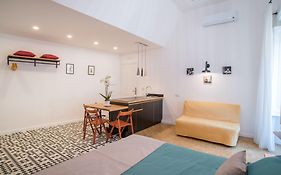 Napoliamo Guest House